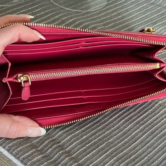 Prada Long Zippy Wallet Pink Like New with Gold hardware + unbranded dust bag - Picture 5 of 10